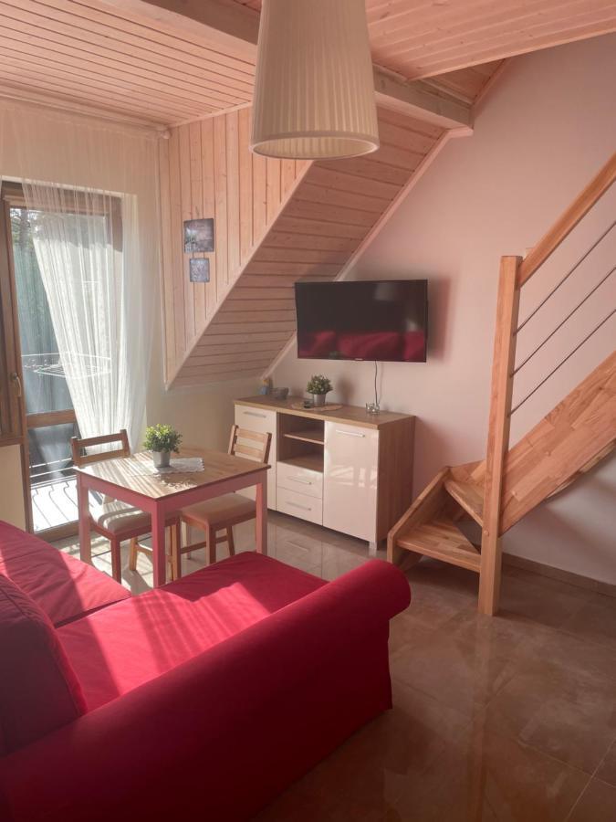 Sosnowa Mila - Domy I Apartamenty Pobierowo Exterior foto